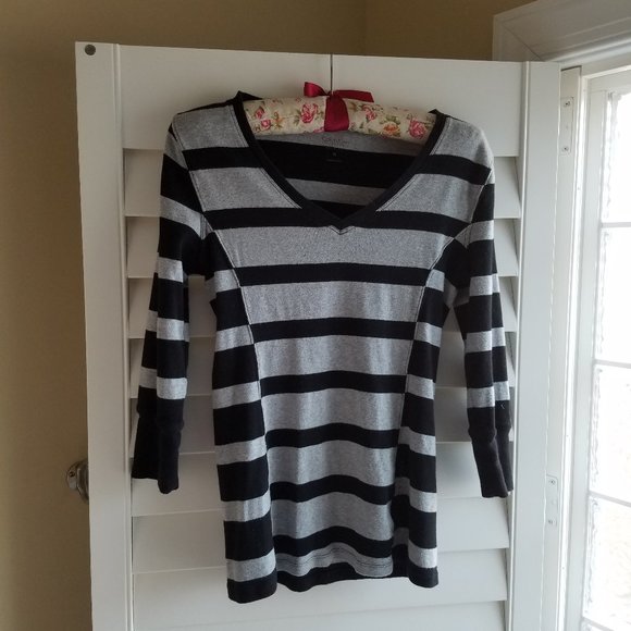 Performance Tee stripe V-Neck Shirt 3/4 sleeve - Picture 1 of 6